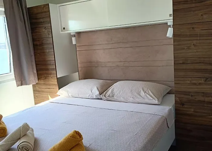 Appartement Mobile Greta Klenovica